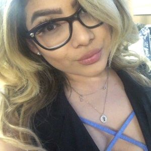 Meet your Posher, Eunice